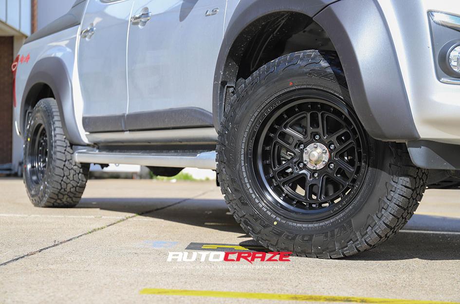 ISUZU DMAX ENDURO MATTE BLACK